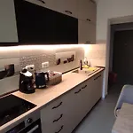 Modern Metrou Titan - Minis Апартаменти